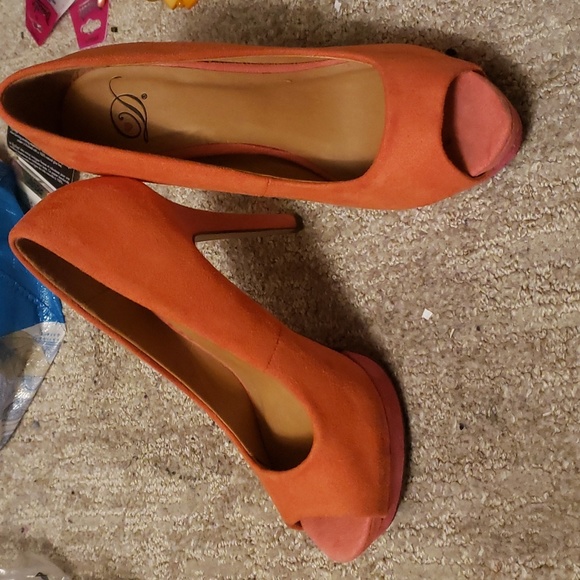 Great condition suede shoes - Picture 3 of 6